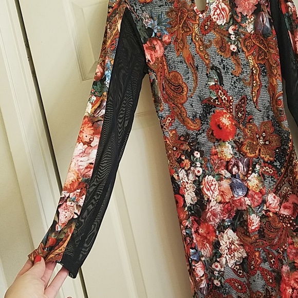 Brand new dress - Picture 7 of 7